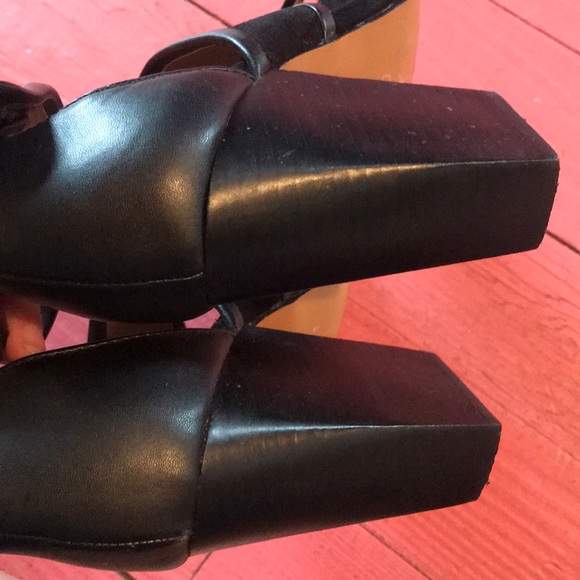 Report signature heels - Picture 4 of 5